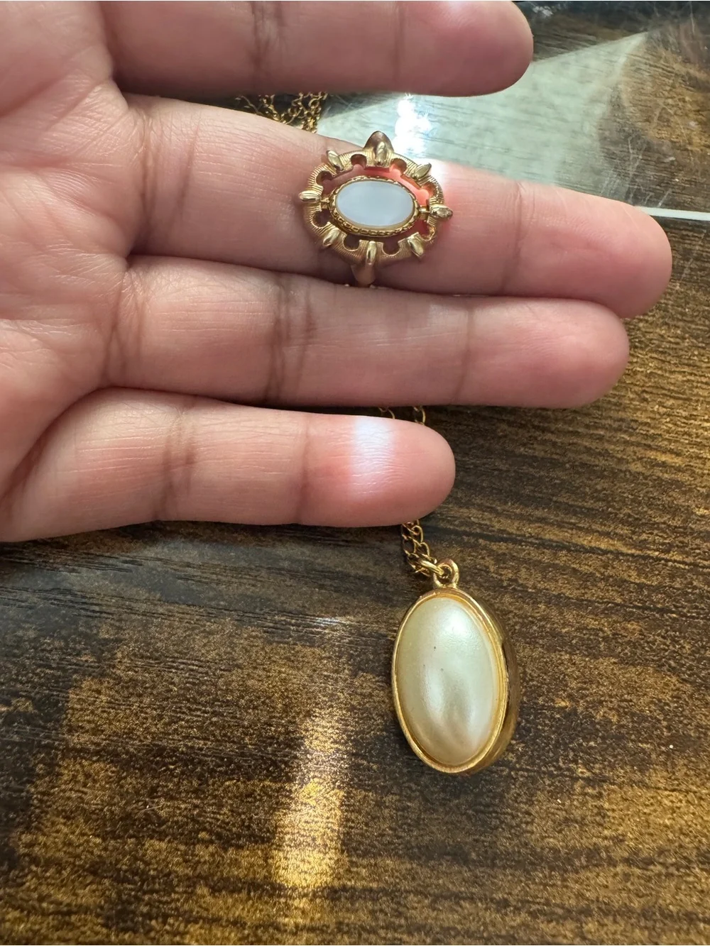 Rare Avon reversible ring size 8 and reversible necklace bundle
